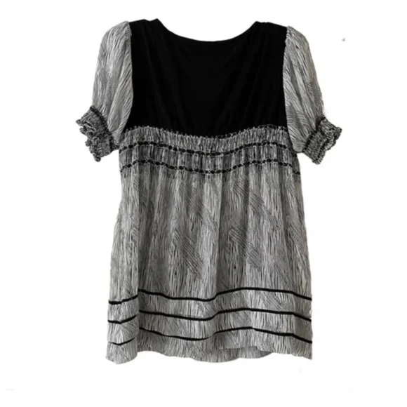 Yvos | Gray Black Baby Doll Layered Rosette Smocked Puff Sleeve Blouse, Medium - Picture 4 of 6
